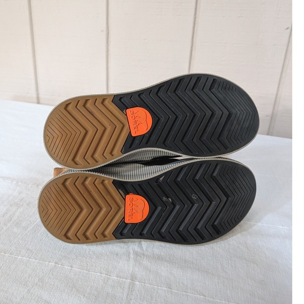 Sorel Out N About III Classic Waterproof Duck Boots Tan Grey Black 2099101244 8 - Picture 14 of 16